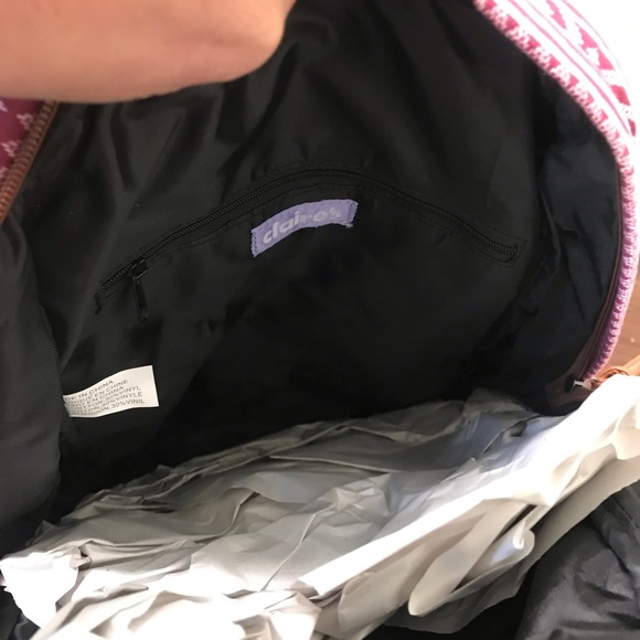 Back pack - Picture 3 of 3